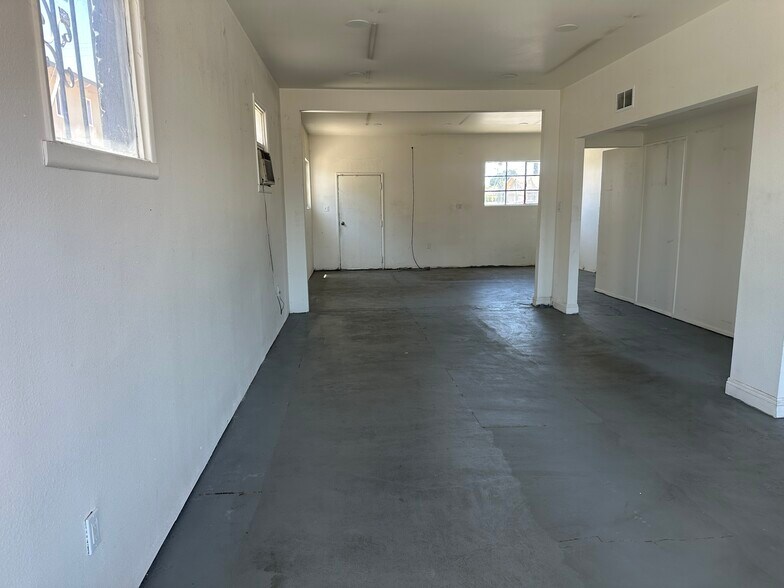 18015-18021 Pioneer Blvd, Artesia, CA à louer - Photo du bâtiment - Image 2 de 6
