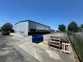 300 Winona St, Knoxville, TN for lease Interior Photo- Image 2 of 18