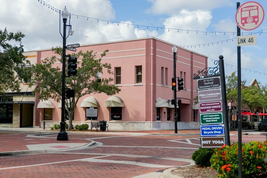 101 W 1st St, Sanford, FL à vendre - Photo du bâtiment - Image 2 de 47