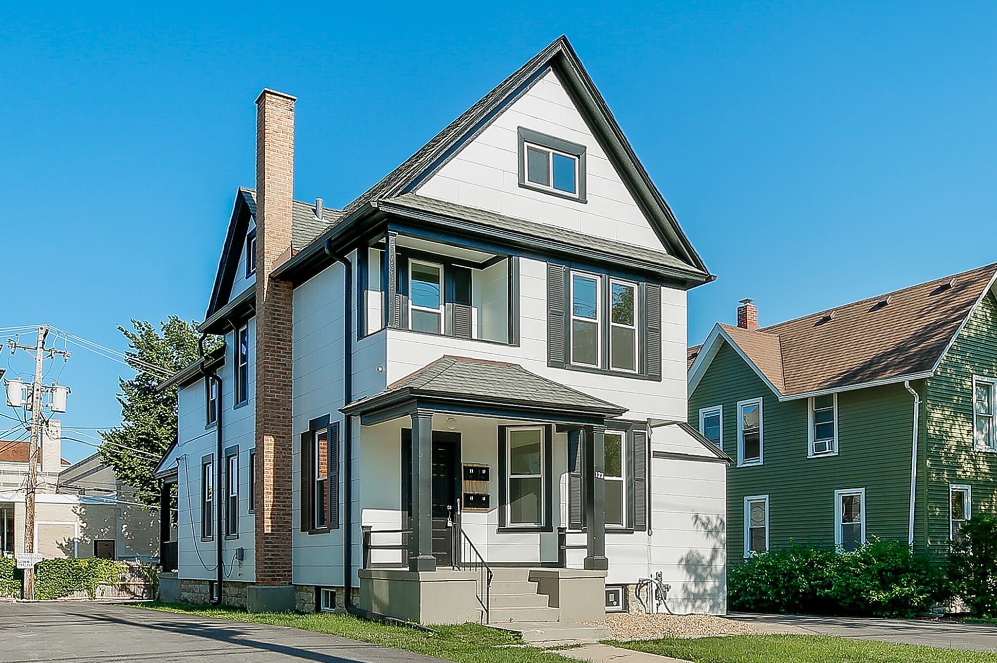 123 & 127 N West St, Wheaton Buildings portfolio of 2 properties for sale on LoopNet.ca Building Photo- Image 1 of 3