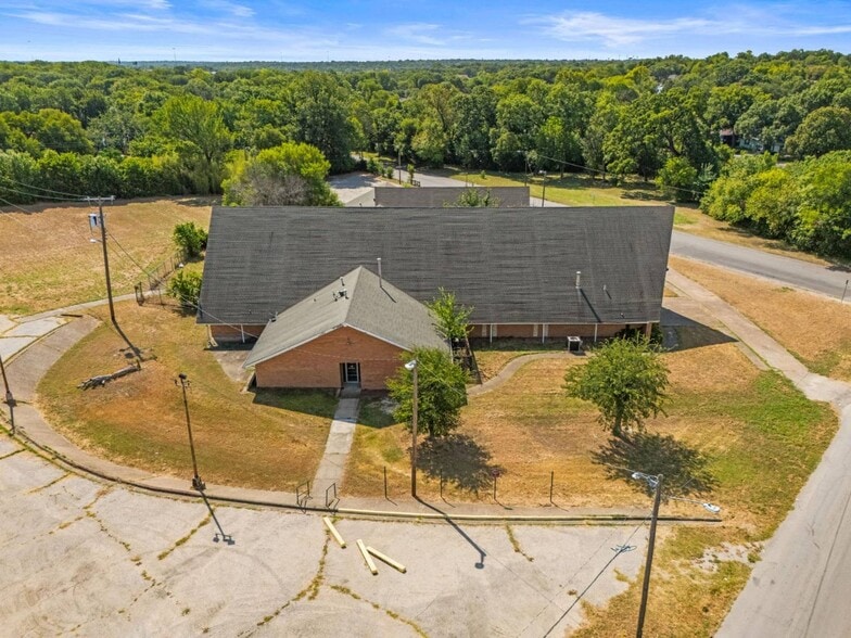 825 W Pentagon Pky, Dallas, TX for sale - Building Photo - Image 2 of 6