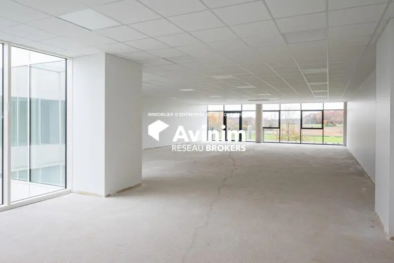 Office in Bourg-en-Bresse for lease - Building Photo - Image 3 of 10