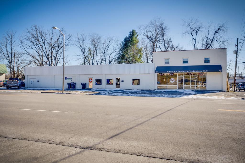 560 W Main St, Abingdon, VA for lease Building Photo- Image 1 of 19