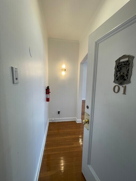 418-420 N Larchmont Blvd, Los Angeles, CA à louer - Photo du bâtiment - Image 3 de 32