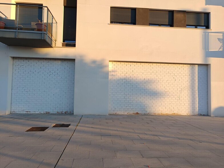 Retail in Córdoba for lease - Building Photo - Image 2 of 14