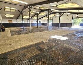 Woodhall Ln, Shenley à louer Photo intérieure- Image 2 de 4