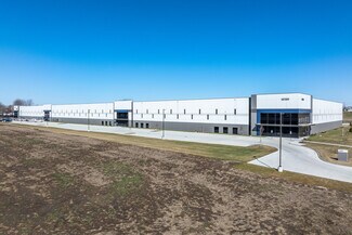 Plus de détails pour 10300 Northpark Dr, Urbandale, IA - Industriel à louer