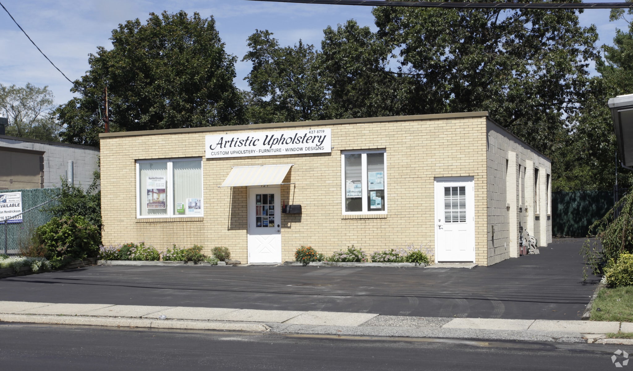 127 W Hills Rd, Huntington Station, NY for sale Primary Photo- Image 1 of 3