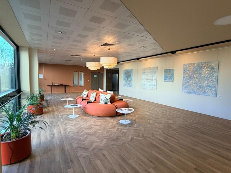 2-6 Place Du General De Gaulle, Antony for lease - Building Photo - Image 3 of 15