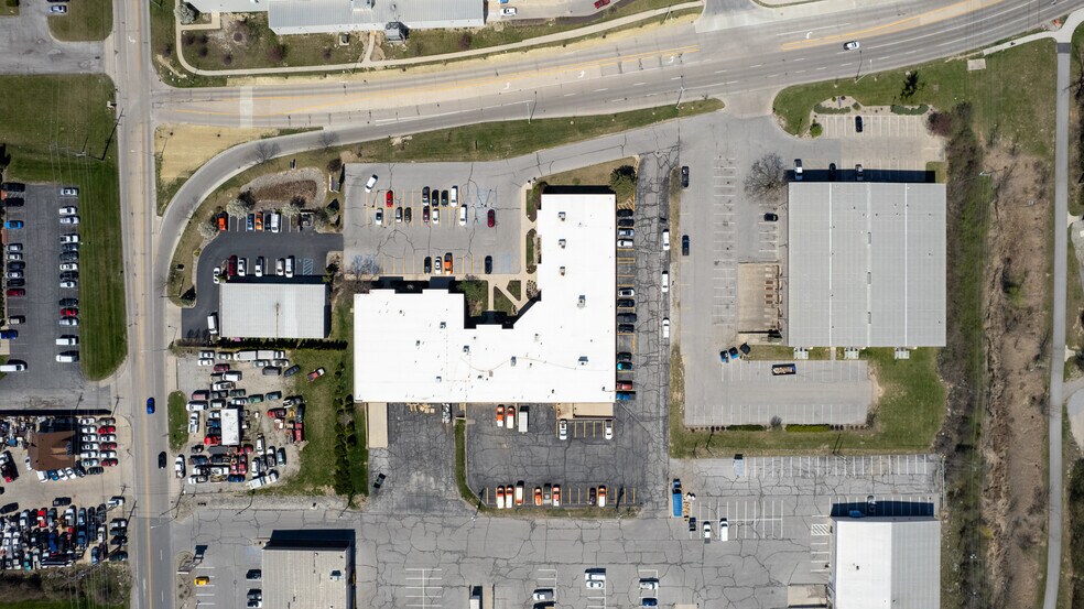 417-445 Fernhill Ave, Fort Wayne, IN à louer - Photo du bâtiment - Image 3 de 3