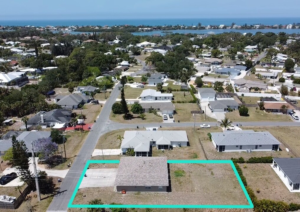 100 Charles Dr, Nokomis, FL à vendre Photo principale- Image 1 de 15