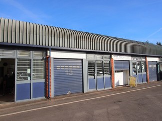 Plus de détails pour Blatchford Close, Horsham - Industriel/Logistique à louer