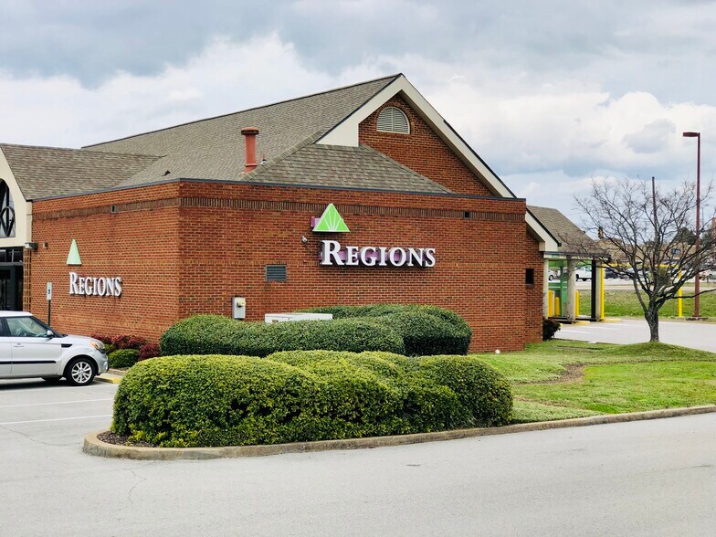 6238 Lee Hwy, Chattanooga, TN à vendre - Photo du bâtiment - Image 2 de 8