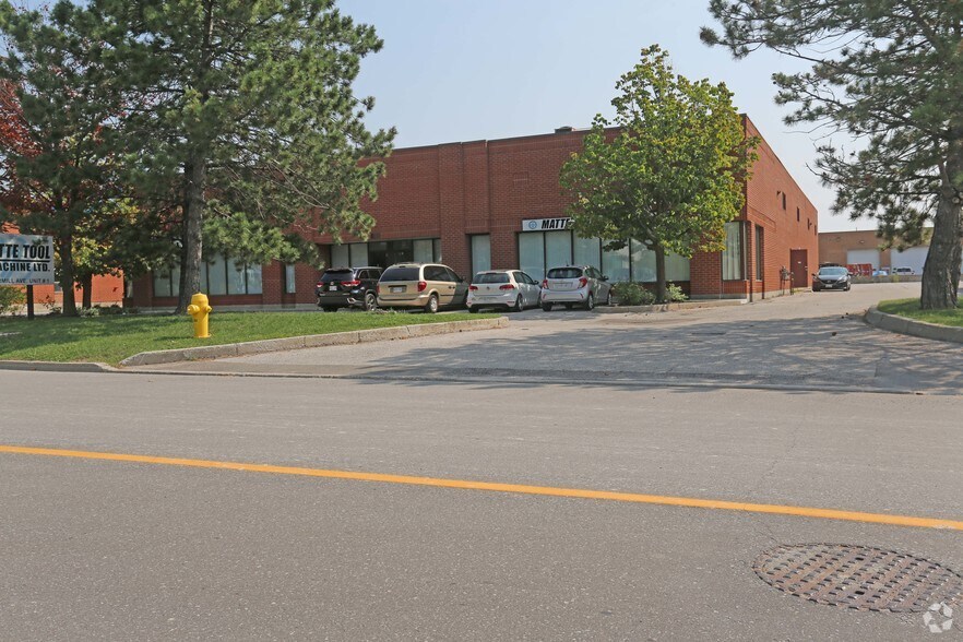 111 Buttermill Ave, Vaughan, ON for sale - Primary Photo - Image 1 of 1