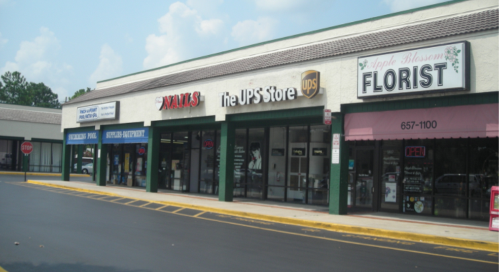 5401-5465 Lake Howell Rd, Winter Park, FL for lease - Building Photo - Image 2 of 12