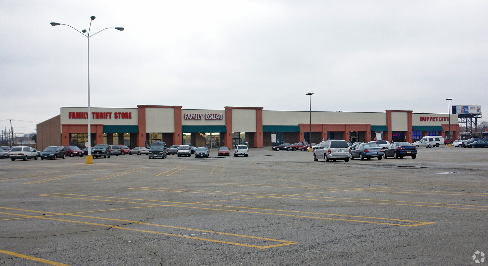 7000 S Pulaski Rd, Chicago, IL for lease Primary Photo- Image 1 of 10