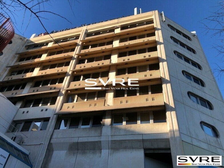 Office in Marseille for lease - Building Photo - Image 1 of 4