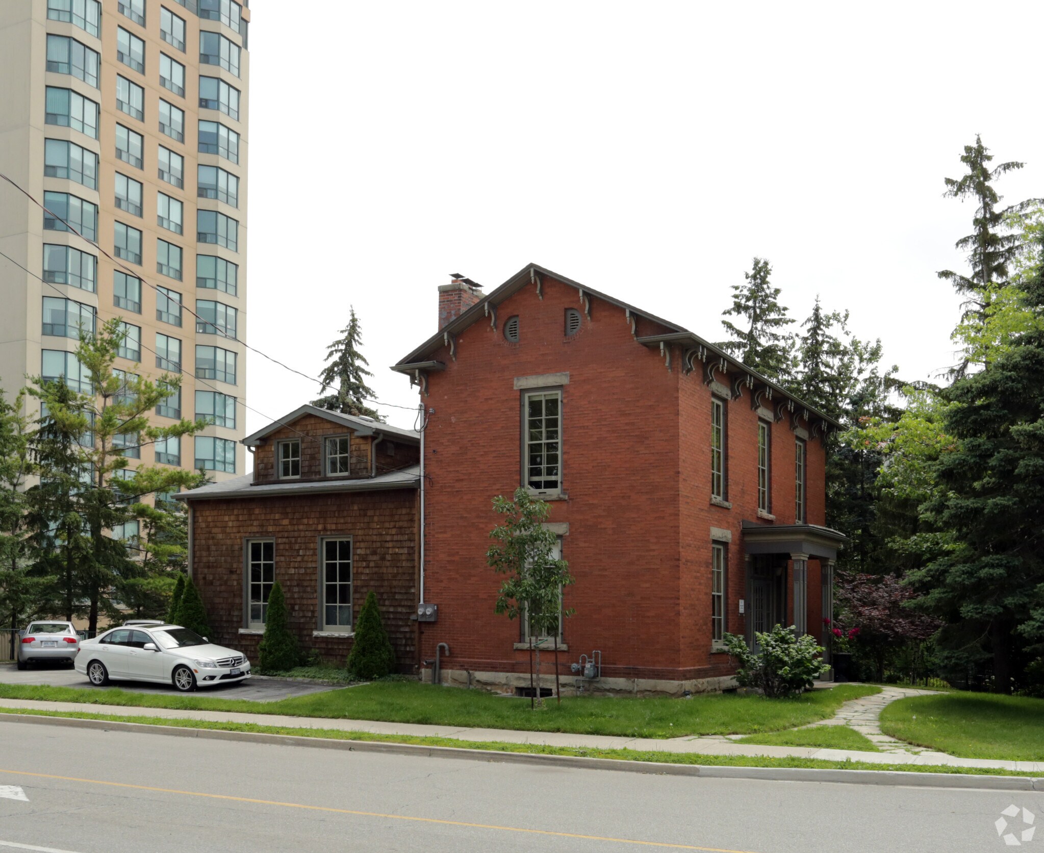 57 Martin St, Milton, ON for sale Primary Photo- Image 1 of 1