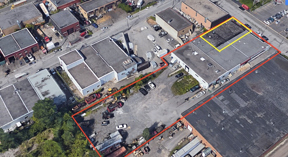 7314 Av René-Descartes, Montréal, QC à vendre - Photo du bâtiment - Image 2 de 14
