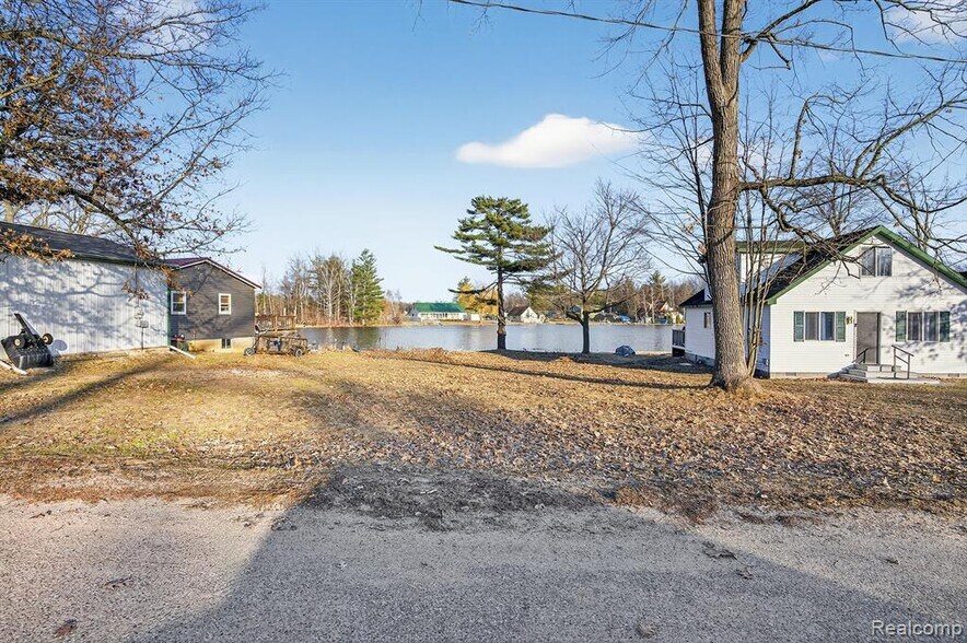 0 Circle Dr, Harrison, MI for sale - Building Photo - Image 2 of 9
