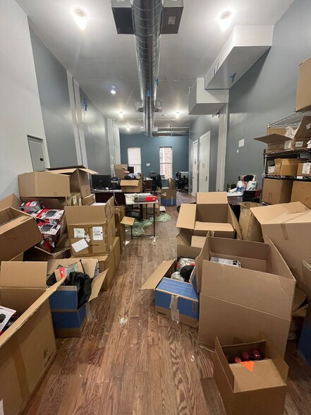 702 De Kalb Ave, Brooklyn, NY à louer - Photo du bâtiment - Image 3 de 8