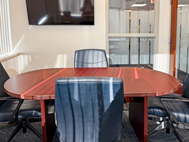 Plus de détails pour 2 Granite Ave, Milton, MA - Coworking à louer