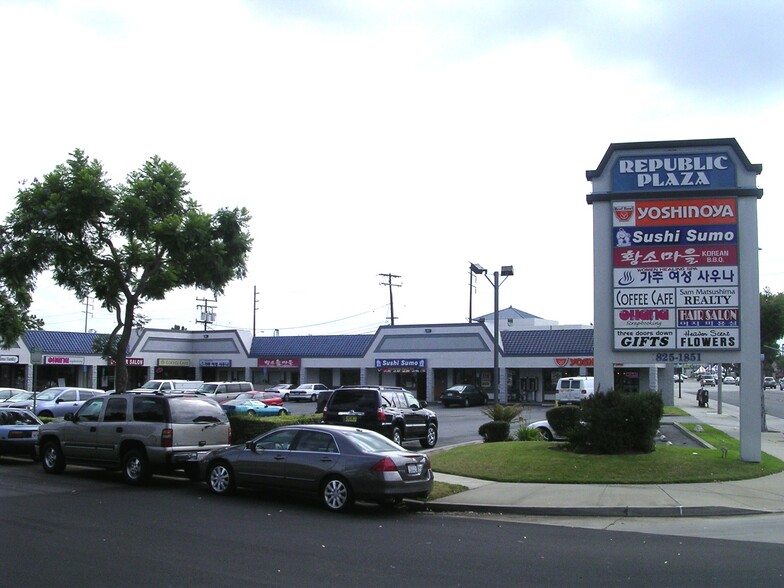 1825 W Redondo Beach Blvd, Gardena, CA for lease - Building Photo - Image 1 of 9