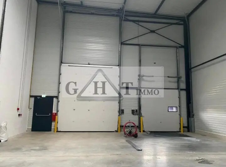 Office in Vaires-sur-Marne for lease - Interior Photo - Image 3 of 4