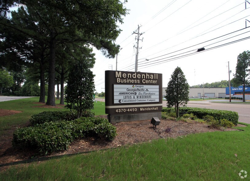 4400 S Mendenhall Rd, Memphis, TN à louer - Photo du bâtiment - Image 3 de 5