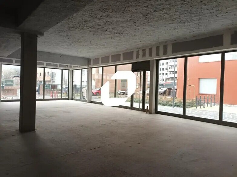 Retail in Lille for sale - Interior Photo - Image 3 of 6