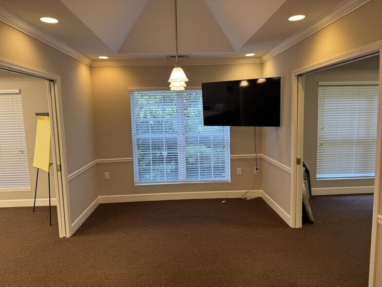 1075 Cooper Rd, Grayson, GA à louer - Photo du bâtiment - Image 3 de 21