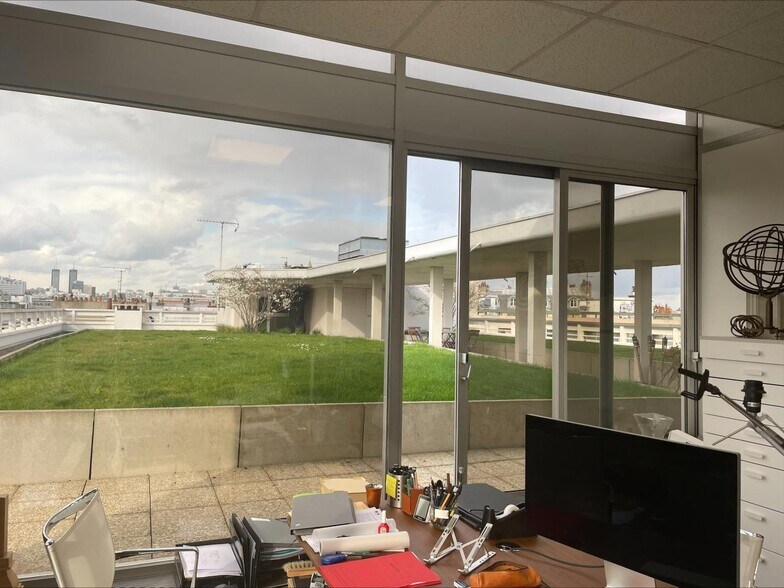 Bureau dans Saint-Mandé à louer - Photo du bâtiment - Image 2 de 11