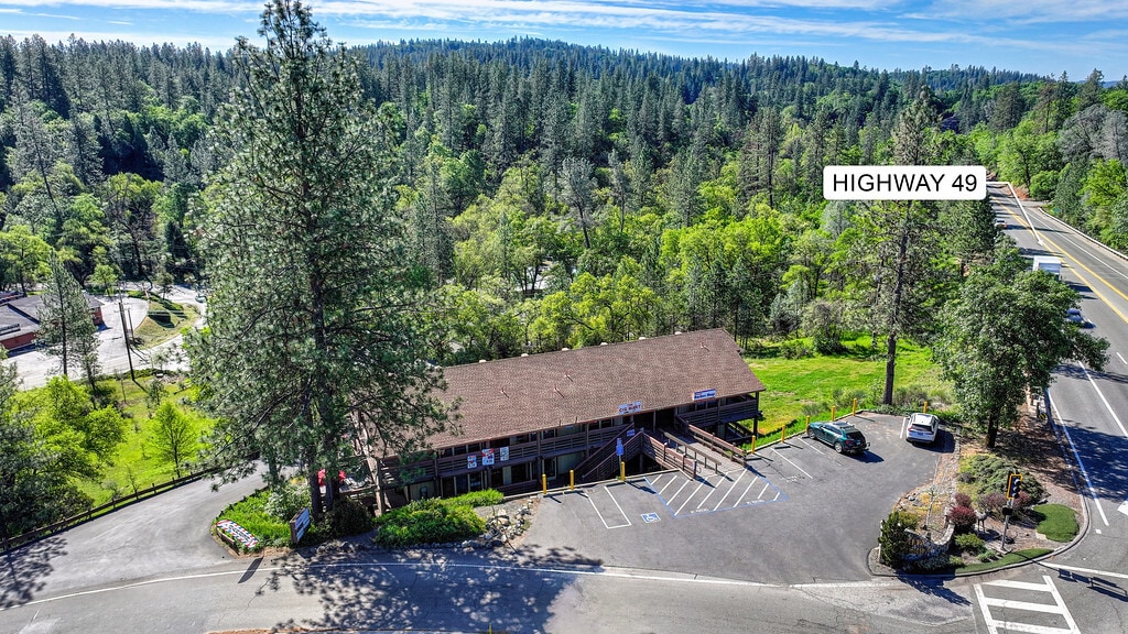 10015 Alta Sierra Dr, Grass Valley, CA for sale Primary Photo- Image 1 of 46