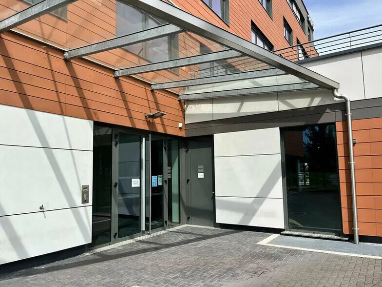 11 Rue Madeleine Rebérioux, Strasbourg à louer - Photo du bâtiment - Image 2 de 12