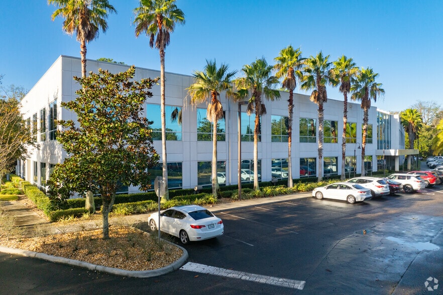 7560 Red Bug Lake Rd, Oviedo, FL à louer - Photo du bâtiment - Image 3 de 12