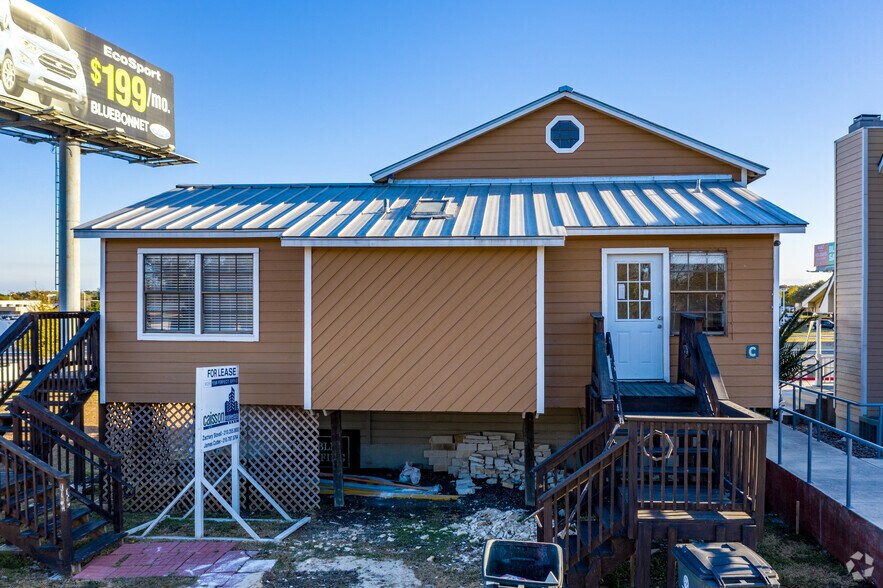 328 Interstate 35 S, New Braunfels, TX for sale - Building Photo - Image 3 of 4