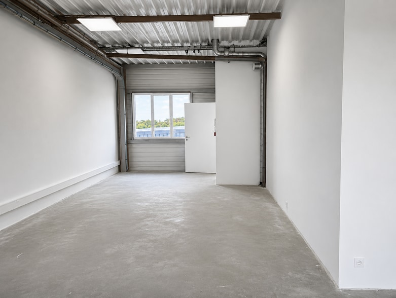 Flex in Brest for lease - Building Photo - Image 3 of 5