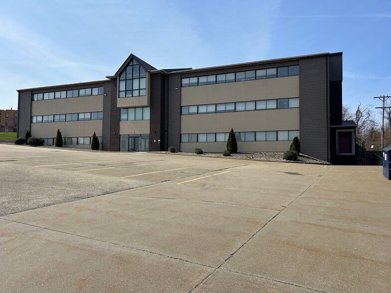20 Highland Park Dr, Uniontown, PA à vendre - Photo du bâtiment - Image 2 de 19