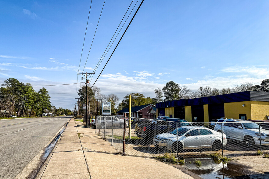 261 SH 75 Hwy, Huntsville, TX for sale - Building Photo - Image 3 of 13