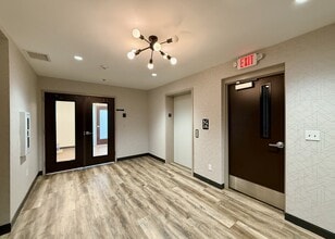 1413 Chestnut St, Chattanooga, TN for lease Interior Photo- Image 1 of 8