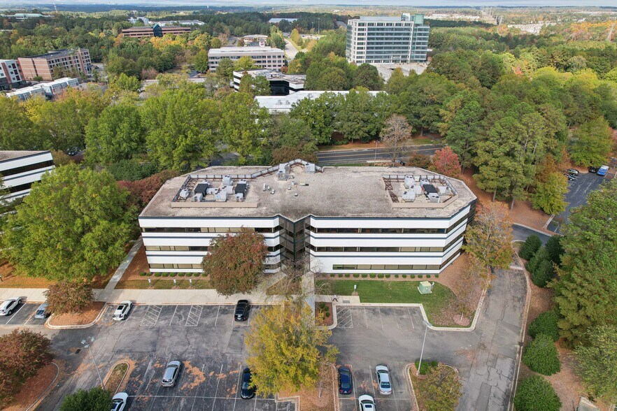 1005 Slater Rd, Durham, NC à louer - Photo du bâtiment - Image 2 de 10