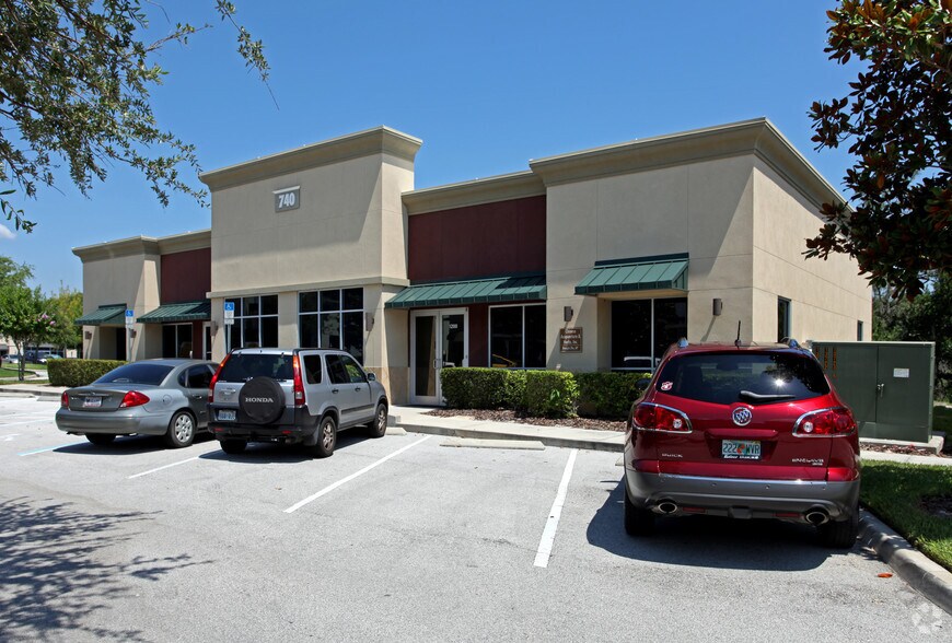 740 Stirling Center Pl, Lake Mary, FL à louer - Photo du bâtiment - Image 2 de 8