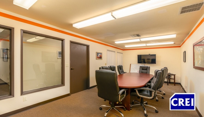 1825 1st St, San Fernando, CA for lease - Interior Photo - Image 2 of 19