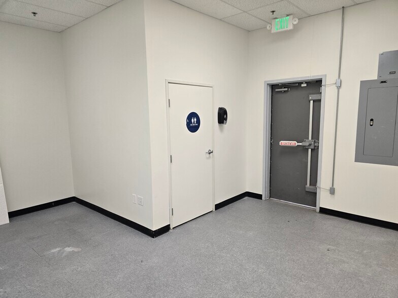 110 S Mary Ave, Nipomo, CA à louer - Photo du bâtiment - Image 3 de 9