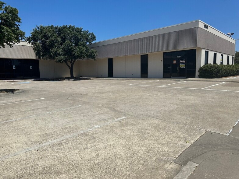 4563 W Walnut St, Garland, TX for lease - Building Photo - Image 2 of 9