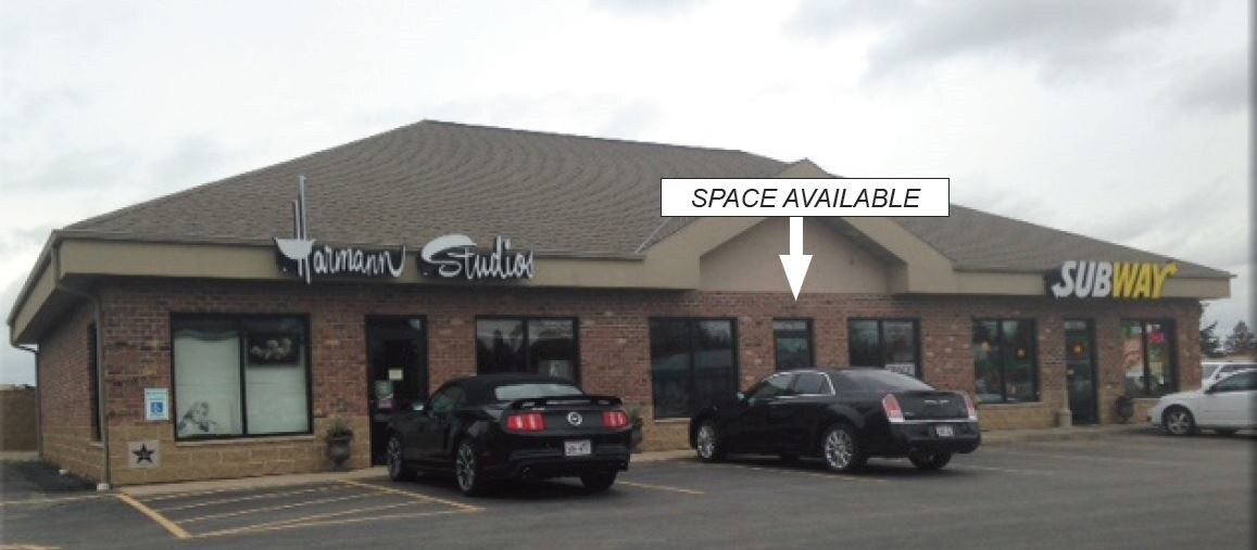 380 Center Dr, Luxemburg, WI à louer Photo principale- Image 1 de 2