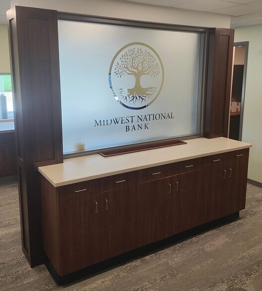 490 N Page St, Aviston, IL à louer - Photo intérieure - Image 2 de 4