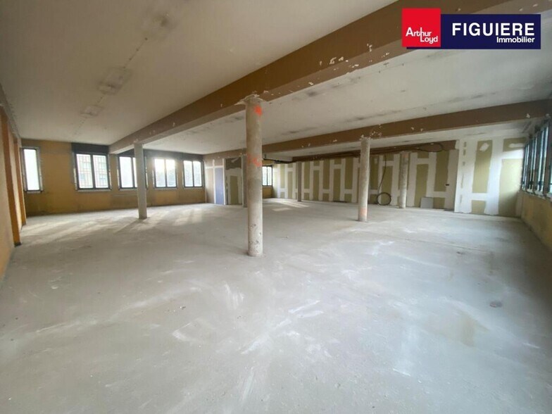 Office in Port-de-Bouc for lease - Interior Photo - Image 1 of 9
