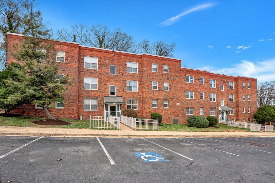 1201 Benning Rd, Capitol Heights, MD à vendre - Photo du bâtiment - Image 3 de 75