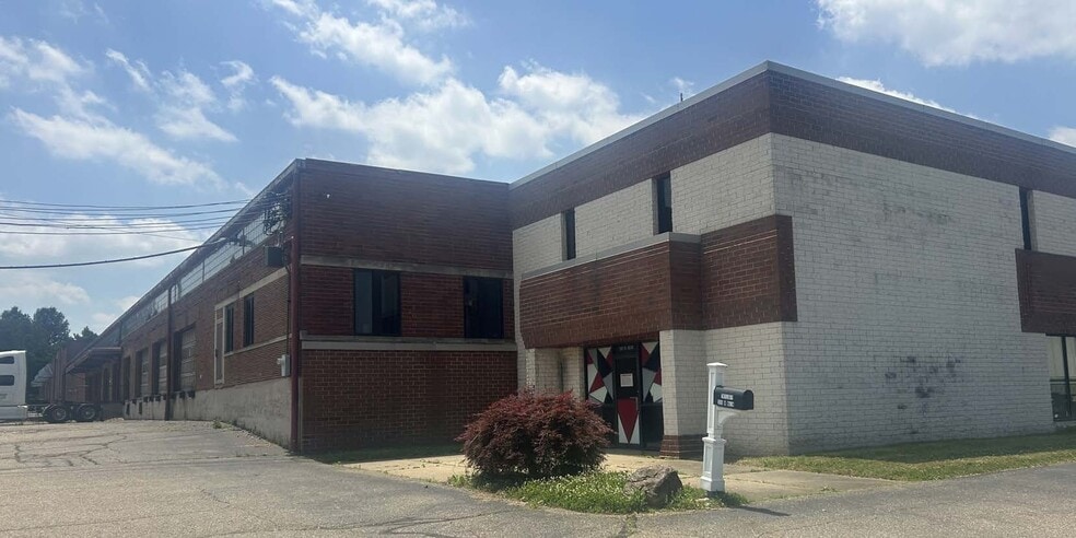 500 W Main St, Alliance, OH for lease - Building Photo - Image 2 of 5